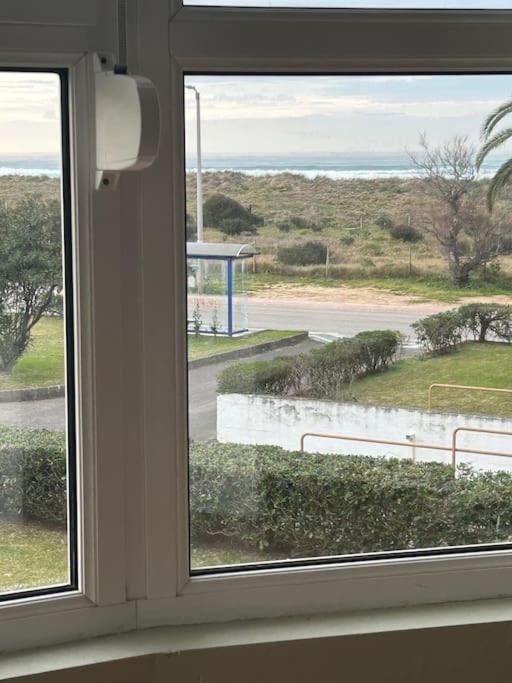 Playa De Berria -Apartamento Con Piscina Y Vistas Al Mar Santoña 外观 照片